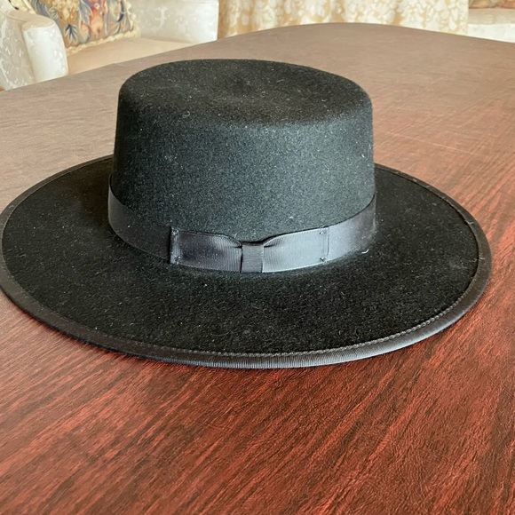 Hat 100% Wool Felt.
